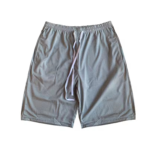 Pantalones cortos transpirables de malla de verano de poliéster 100% con bolsillos dobles de secado rápido gimnasio baloncesto correr moda patrón sólido - Product Image 6