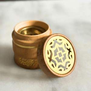 Quemador de incienso de madera con base de encaje rosa, difusor de aromaterapia, material de bambú, uso en todas las estaciones, decoración del hogar, regalo para Ramadán y Eid. - Product Image 3