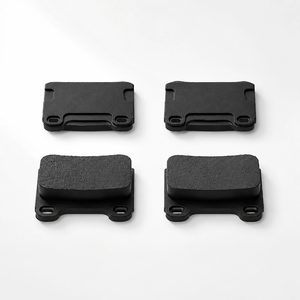 Plaquettes de frein ultra silencieuses résistantes à la chaleur pour Mercedes Benz W205 W213 Classe GLC Ensemble de plaquettes de frein auto D1831 0004209820 - Product Image 1