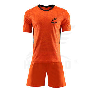 Uniforme de Fútbol Personalizado con Logotipo, Económico, Transpirable, de Manga Corta, 2024, Diseño Personalizado Más Vendido, de Alta Calidad para Hombre - Product Image 1