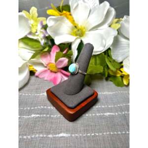 แหวนสะสมงานฝีมือชนเผ่านาวาโฮ โกลเด้นฮิลล์ และเงินสเตอร์ลิง ขนาด 7.75 - Product Image 3
