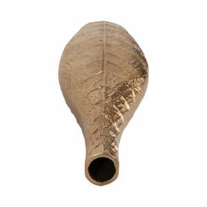 Florero de Metal Moderno de Alta Gama, Florero de Moda, Objeto de Decoración para el Hogar, Espacios de Estilo de Vida Moderno, Florero de Metal, Zahid Exports - Product Image 5