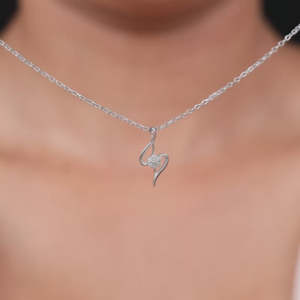 Precioso colgante de belleza de cristal plateado con cadena de eslabones - Product Image 2