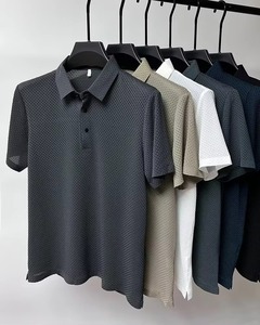 Polo élégant pour hommes T-shirt tendance à manches courtes et léger et respirant Polo Top pour le fitness, l'entraînement et les voyages - Product Image 1