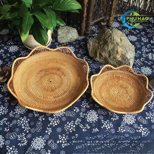 Bandeja de ratán ecológica hecha a mano con forma de flor, cesta de almacenamiento de frutas, bandeja para servir, artesanía vietnamita para una cena elegante - Product Image 3