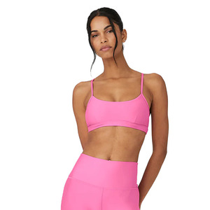 Ensemble de yoga en Spandex extensible de couleur rose pour femmes les plus exigeantes avec soutien-gorge de sport à 2 bandes et leggings taille moyenne - Product Image 5