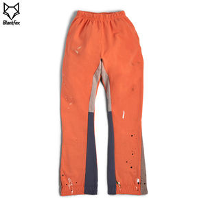 กางเกงวอร์มผ้าฟลีซทรงบานสำหรับผู้ชายเอวยางยืดพิมพ์ลายสกรีนผ้าไหมแบบลำลองพร้อมการตกแต่งทาสี - Product Image 6