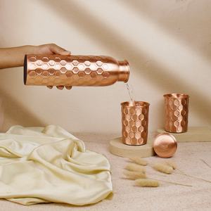 Bouteille d'eau en cuivre ayurvédique traditionnelle de luxe, écologique, portable, grande capacité, pour la maison, le bureau, l'extérieur, d'origine indienne - Product Image 2