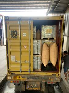 พื้นผิว LVP SPC แกนแข็งกันน้ำทนต่อรอยขีดข่วนติดตั้งง่าย6มม. ลายไม้20mil - Product Image 2