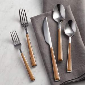 Vente en gros de couverts de restaurant 4pcs cuillères à dîner argentées dorées noires fourchettes et couteaux couverts en acier inoxydable - Product Image 4