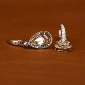 Pendientes de tuerca de lujo con diamantes cultivados en laboratorio de corte de pera amarilla, oro blanco sólido de 14KT, regalo de joyería personalizado con estilo a la moda para mujer - Product Image 3