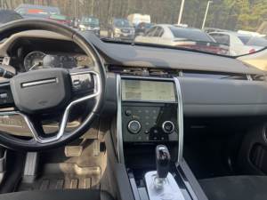 Land Rover Discovery Sport S d'occasion propre, année 2021 - Product Image 2