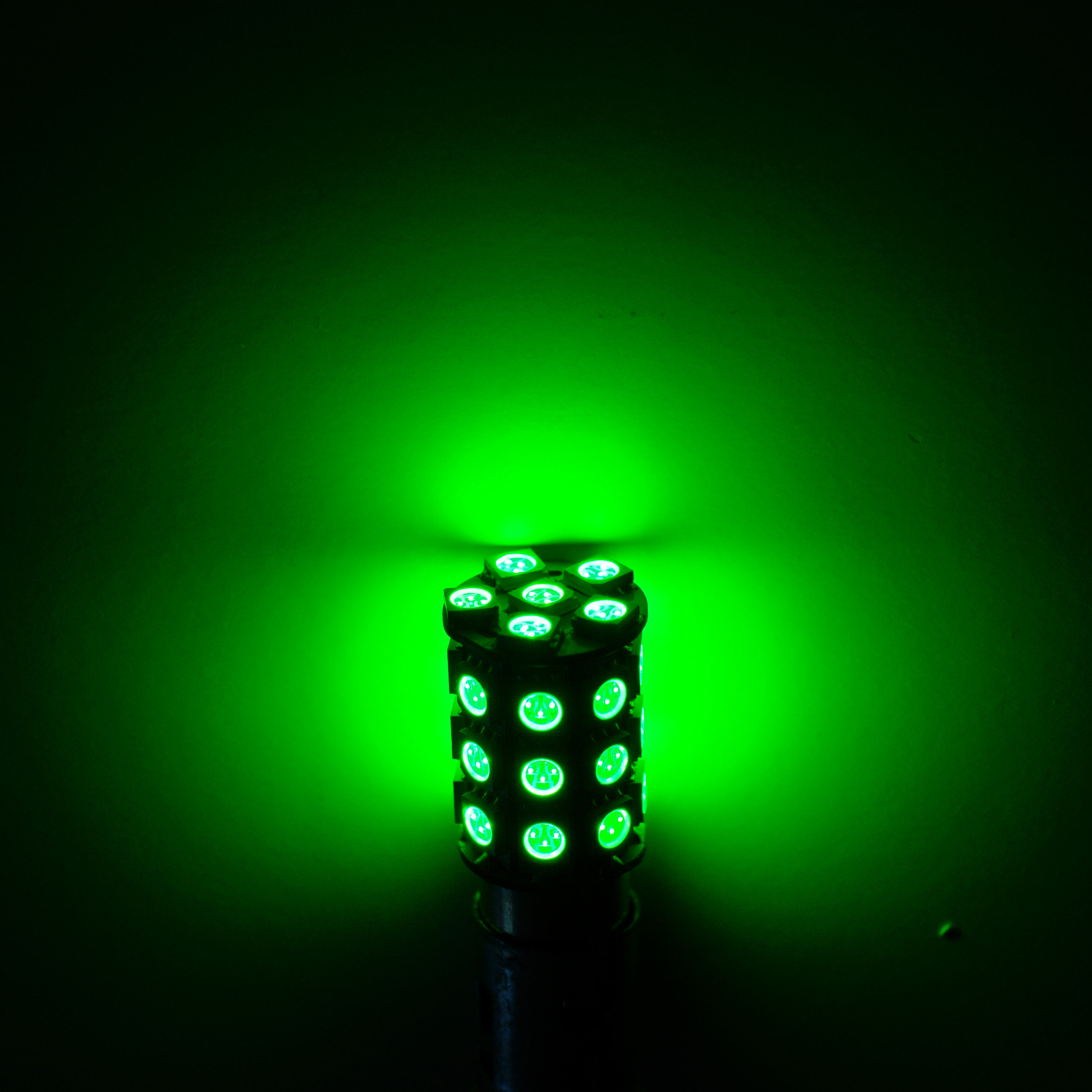 สีเขียว