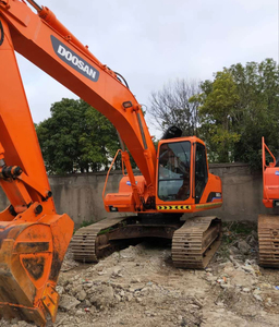 Excavatrice Doosan DX210LC de 21 tonnes, machine de terrassement haute performance, équipement d'excavation lourd pour les chantiers de construction à grande échelle - Product Image 1