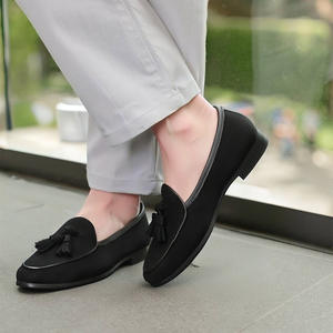 รองเท้าลำลองผู้ชายสไตล์อังกฤษ ระบายอากาศได้ดี เหมาะสำหรับฤดูร้อน ทันสมัยและย้อนยุค พร้อมคุณสมบัติกันลื่น สำหรับใส่ลำลอง - Product Image 1