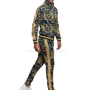 Venta al por Mayor, Nueva Llegada, Conjuntos Deportivos Sublimados Transpirables de Dos Piezas para Hombre, Logotipo Personalizado, Talla Grande, 100% Poliéster, Color Sólido - Product Image 4