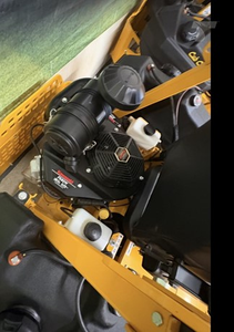 Tondeuse autoportée à braquage zéro Cub Cadet Pro Z 760S 2026, 38,5 CV EFI, plateau de coupe commercial fabriqué de 60 pouces, Hydro-Gear ZT5400, à vendre - Product Image 3