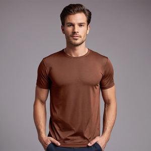 Camiseta de Cuello Redondo para Hombre, Confeccionada con Tela de Algodón Suave para Comodidad Durante Todo el Día, Perfecta para la Oficina, Viajes Casuales y Momentos de Relajación - Product Image 1