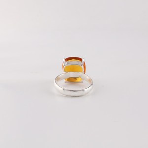 แหวนเงินแท้ 925 ประดับพลอยซิทรินทรงรี งานแฮนด์เมด รับรองโดย IGI เหมาะสำหรับใส่ไปงานปาร์ตี้ สำหรับผู้หญิง - Product Image 3