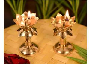 Lámpara de aceite con soporte Diya en forma de loto de latón puro de lujo, decoración interior para el hogar y la Oficina, decoración Diwali, regalo de boda de inauguración - Product Image 2