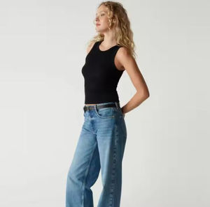 Haut froissé fluide pour femme-Tissu léger, parfait pour le décontracté, disponible dans une variété de couleurs Débardeurs d'entraînement pour femmes - Product Image 3