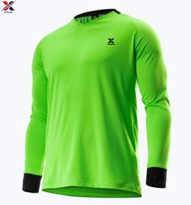 Camiseta de Fútbol Premium 100% Poliéster con Impresión de Logotipo Personalizado, Secado Rápido y Transpirable para Uniforme Oficial de Equipo, Directo de Fábrica OEM - Product Image 5