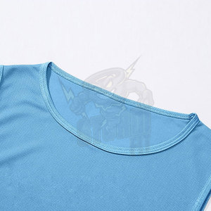 เสื้อกล้ามออกกำลังกายผู้ชาย แขนกุด สีพื้น คอกลม สำหรับเล่นกีฬา ฟิตเนส ระบายอากาศได้ดี ทรงเข้ารูป ปรับแต่งได้ - Product Image 6