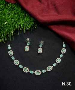 ENSEMBLE DE COLLIER DE MARIÉE EN DIAMANT AMÉRICAIN ET BOUCLES D'OREILLES CLASSIQUES ET DE HAUTE QUALITÉ ENSEMBLE DE BIJOUX DE MARIAGE POUR FEMMES DE STYLE CLASSIQUE - Product Image 3