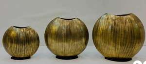 Jarrón de Metal Martillado con Acabado Dorado Costero Hecho a Mano, Resistente al Óxido, Ecológico, Tres Tamaños para Decoración del Hogar y Oficina - Product Image 2