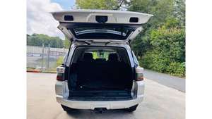 VENTAS GLOBALES 2020 para 4Runner SR5 RWD, Auto Usado, Asientos de Cuero, Cámara Trasera, Oferta Premium de Temporada - Product Image 4