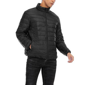 Veste matelassée noire pour homme à col montant et fermeture éclair, coupe-vent, décontractée, pour l'hiver, en polyester rembourré, coupe classique, couleur unie - Product Image 2