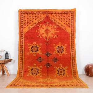 Tapis marocains authentiques faits à la main en laine, motifs berbères traditionnels, styles vintage et modernes pour la décoration intérieure - Product Image 1