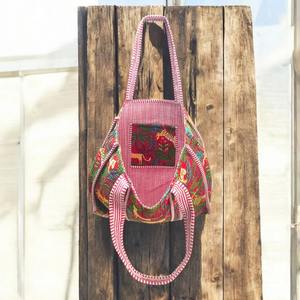 Sac fourre-tout vintage bohème matelassé fait main pour femme avec fermeture éclair - Rouge festif Prêt pour l'hiver et l'été Léger - Product Image 2