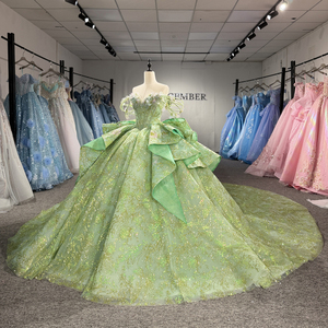 8547 Robe de bal exclusive vert cœur avec appliques de perles et cristaux imprimées, écologique, pour Quinceañera, avec traîne chapelle - Product Image 2