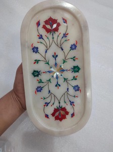 Elegante bandeja de resina blanca con diseño floral Bandeja decorativa hecha a mano para el hogar Cocina Mesa y propósito de regalo - Product Image 2