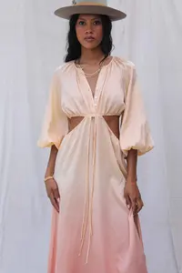 Collection de vêtements de plage chauds pour femmes nouvelle robe boutonnée à manches courtes en rayonne avec col en V pour le plaisir de la plage - Product Image 3