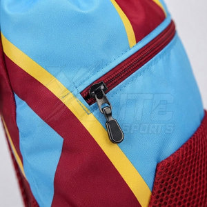 Sac à dos de sport en nylon avec cordon de serrage, sac de football avec graphiques d'équipe personnalisés, capacité de 50 à 70 L pour l'entraînement au football et les activités de plein air - Product Image 6