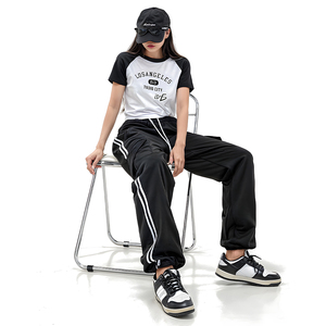 Completo Streetwear 2XL: Pantaloni Stampati e Top Corto, Set Casual in Maglia a 2 Pezzi, Lunghezza Sopra il Ginocchio con Metodo di Tessitura - Product Image 1