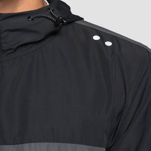 เสื้อกันลมไนลอนโพลีเอสเตอร์น้ำหนักเบาสำหรับผู้ชายเสื้อขนเป็ดกันลมระบายอากาศได้ดีแห้งเร็วมีซิปสำหรับใส่กลางแจ้งโลโก้ตามสั่ง - Product Image 6