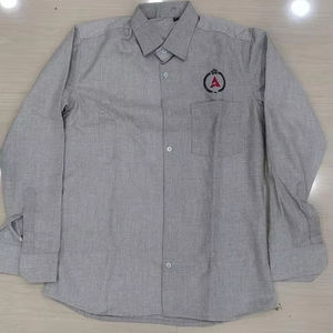 Camisa de trabajo de franela gris profesional y duradera abotonada con logotipo bordado personalizado Ropa de uniforme teñida lisa - Product Image 1