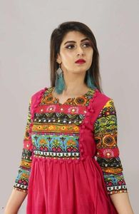 Robe Kurti Femme Design Anarkali Imprimé Manches Trois Quarts Brodé Croix Kurtis Indien - Product Image 5