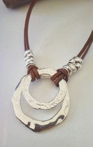 สร้อยคอเขาควายวัวมาใหม่เครื่องประดับกระดูกรูปสัตว์ขัดเงาลูกปัดดีไซน์ธรรมชาติสำหรับผู้หญิงงานแต่งงาน - Product Image 2