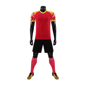 Diseño personalizado y logotipo de alta calidad uniformes de fútbol equipo de secado rápido 100% poliéster fútbol conjunto completo hombres y mujeres uniforme de fútbol - Product Image 1