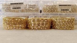 Ensemble de bracelets Rajwadi traditionnels pour femmes Party Wear Bracelets en métal en pierre de style nuptial disponibles dans une variété de couleurs attrayantes - Product Image 6