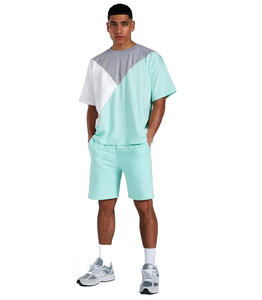 Prix de gros pour hommes d'été attrayants ensemble court à la mode avec design imprimé élégant ensembles d'été jumeaux vêtements pour hommes couleur contrastée - Product Image 3