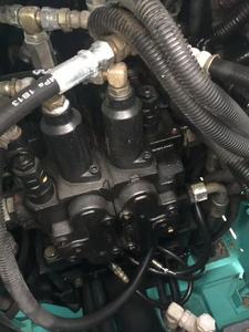 รถขุดไฮดรอลิกแบบตีนตะขาบ Kobelco Sk135 ของญี่ปุ่น น้ำหนัก 13 ตัน รับประกัน 1 ปี กระบอกไฮดรอลิก Liyuan ประสิทธิภาพสูง-ขาย - Product Image 4