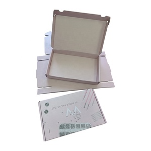 Boîte d'expédition de luxe pour kit de manucure, rose, moderne, en carton ondulé, avec impression recto-verso - Product Image 1