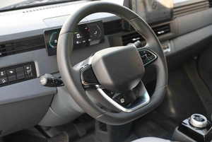 รถตู้ไฟฟ้า G Farizon V6E สีขาว ปี 2024 สภาพเหมือนใหม่ ใช้งานน้อย ราคาคุ้มค่า - Product Image 2