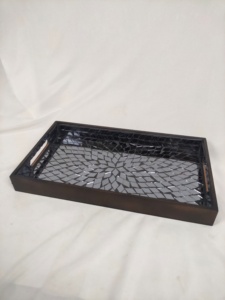 Plateau décoratif vintage en bois floral pour table basse et plats de service - Product Image 4