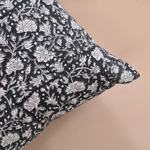 Decorative Bohemian 45x45 Cm Sofa Back Support Black And White Geometric Pattern Tufted Square Cushion Covers At Best Prices - Product Image 2